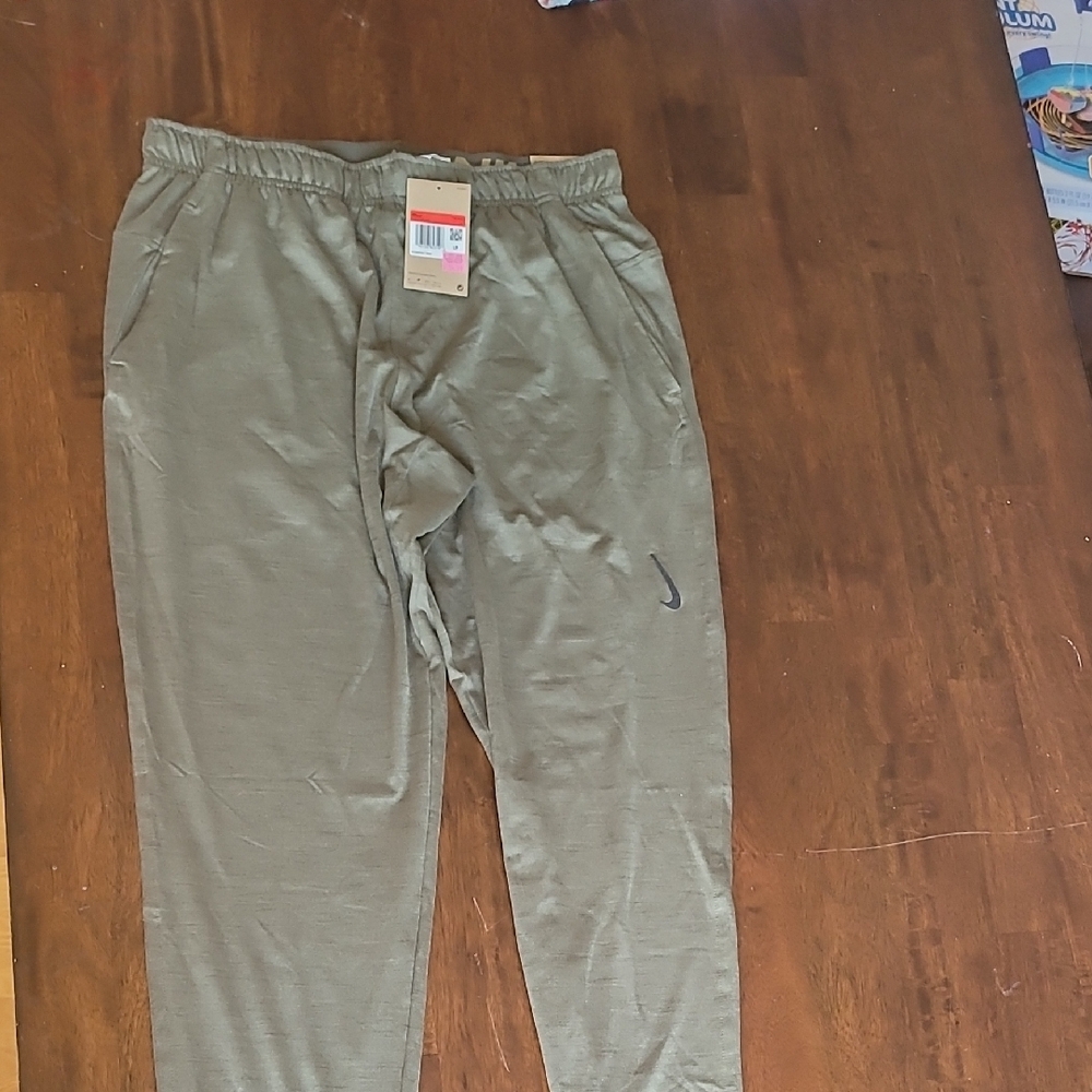 Nike Men's Olive Green Jogger Pants